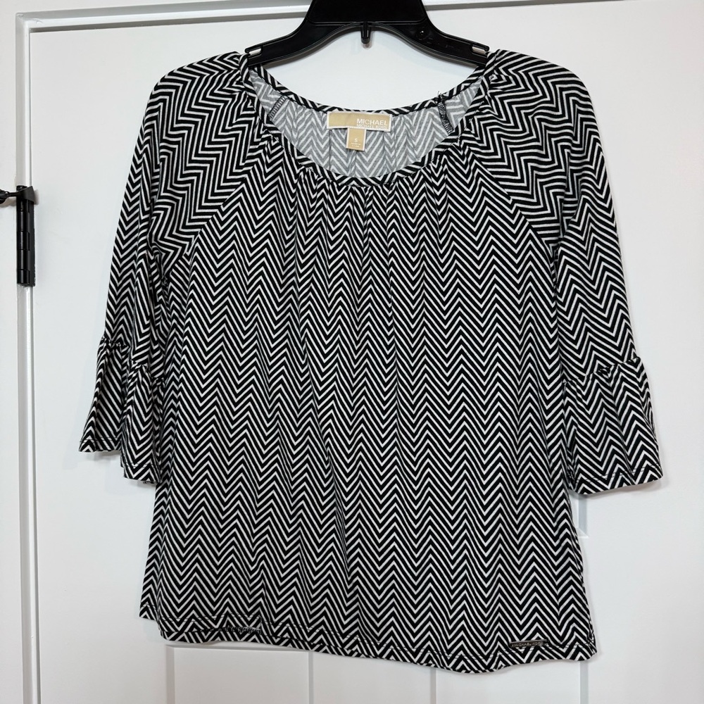 Michael Kors Ruffle Sleeve Black White Chevron Print Women’s Size Small